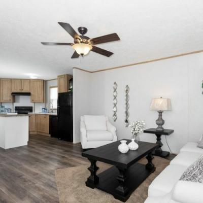 Photo 3 of 5 of home located at 2319 Greensburg Rd #39 Campbellsville, KY 42718