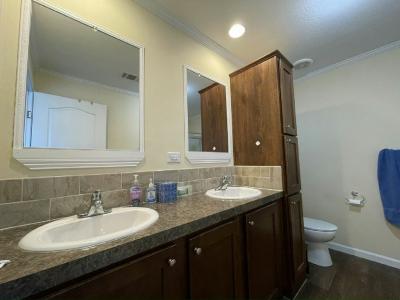 Photo 5 of 21 of home located at 13314 Sea Breeze Lane Grand Island, FL 32735