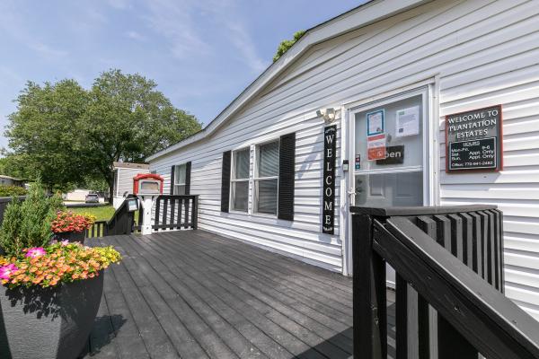 2022 Champion Grand Slam Mobile Home