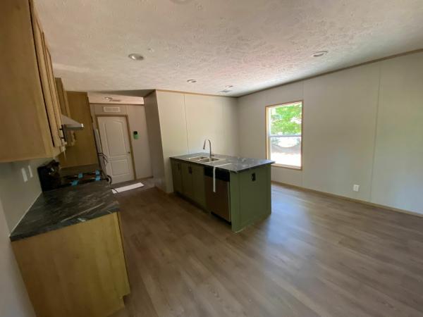 2021 Clayton Homes Inc Epic Journey Mobile Home