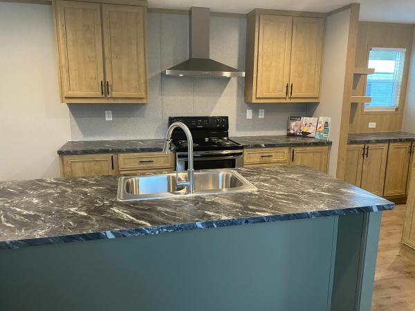 2021 Clayton Homes Inc Epic Experience Mobile Home