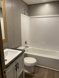2021 Clayton Homes Inc Epic Experience Mobile Home