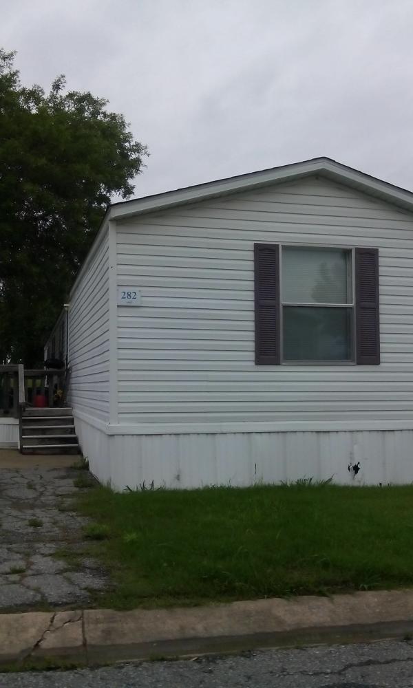 2003 Oakwood Homes Corp Oakwood 1000 Series Mobile Home