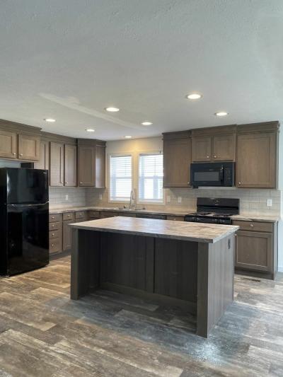 Mobile Home at 10909 Lambelle Crt Lot 88 Fair Haven, MI 48023