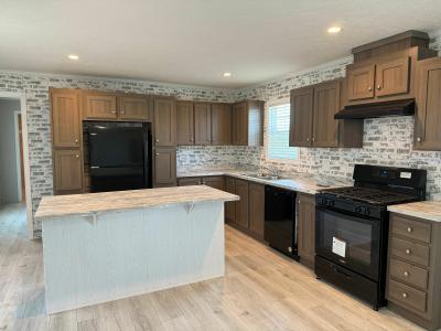 Mobile Home at 21440 Celeste Dr, Site #905 Macomb, MI 48044