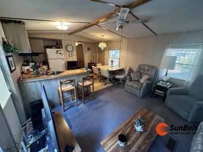 Photo 4 of 17 of home located at 301 Gardenia Drive Fruitland Park, FL 34731