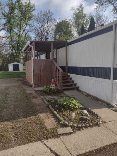 Photo 2 of 20 of home located at 90 Alpine Drive Swanton, OH 43558