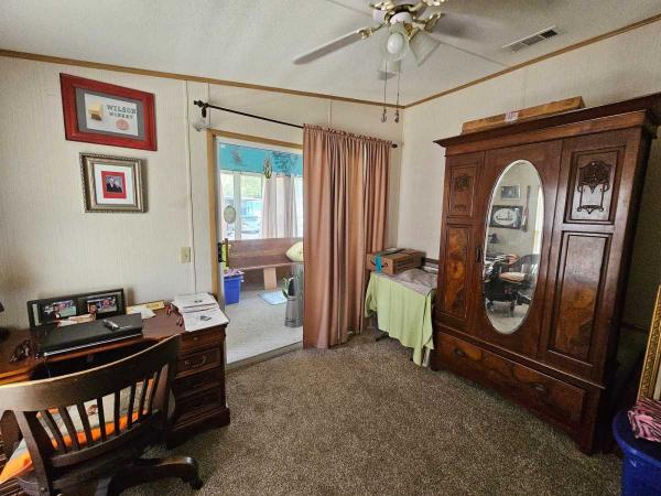 1992 Fleetwood  Carriage Grove Mobile Home