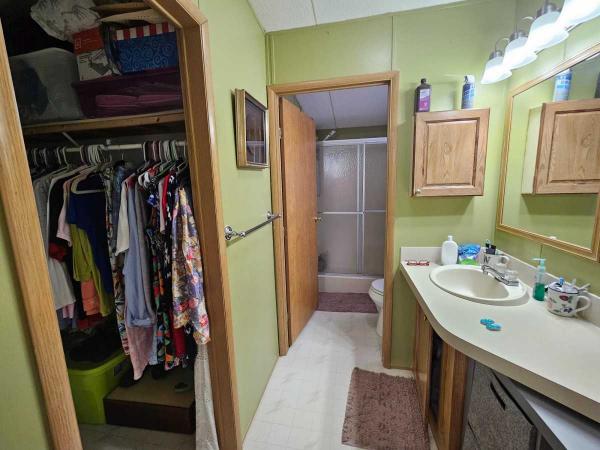 1992 Fleetwood  Carriage Grove Mobile Home