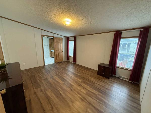 1999 SKYLINE Manufactured Home