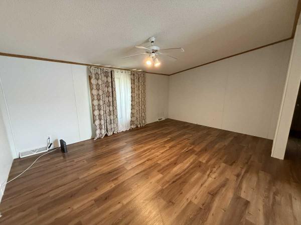 1999 SKYLINE Manufactured Home