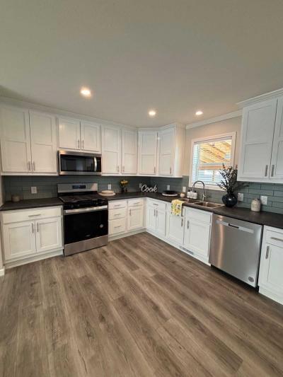 Photo 6 of 30 of home located at 6080 Granite Lane Milford, MI 48380