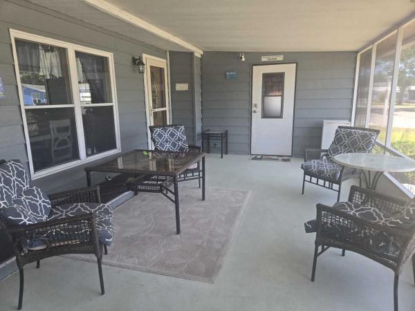 1990 Palm Harbor Manufactured Home
