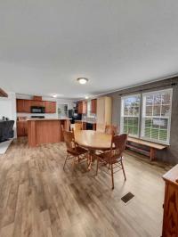 2014 Champion 2014RAZ864-299 Manufactured Home