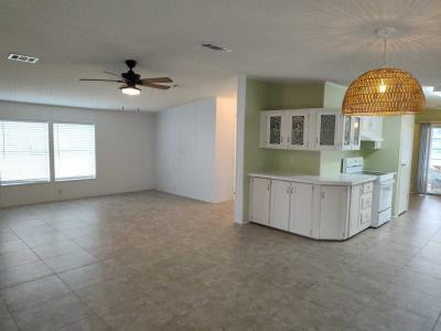 Photo 5 of 8 of home located at 8775 20th St. Lot 272 Vero Beach, FL 32966