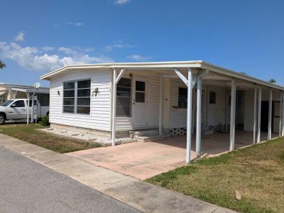 Photo 2 of 32 of home located at 601 Starkey Rd., Lot 109 Largo, FL 33771