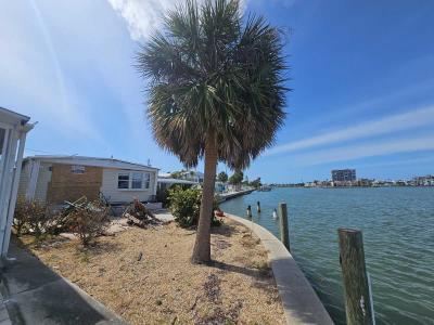 Photo 2 of 29 of home located at 1375 S Pasadena Ave Pasadena, FL 33707