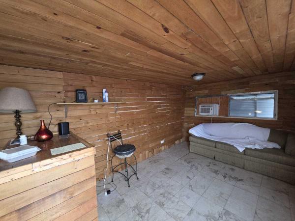 NEWM Mobile Home