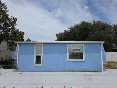 Photo 5 of 25 of home located at 6900 Ulmerton Rd Largo, FL 33771