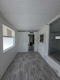 LONW Mobile Home