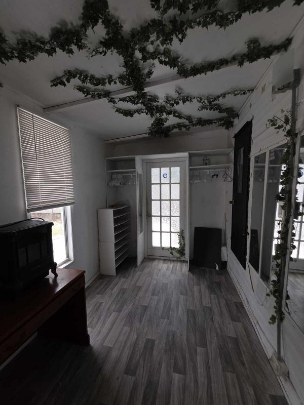 LONW Mobile Home