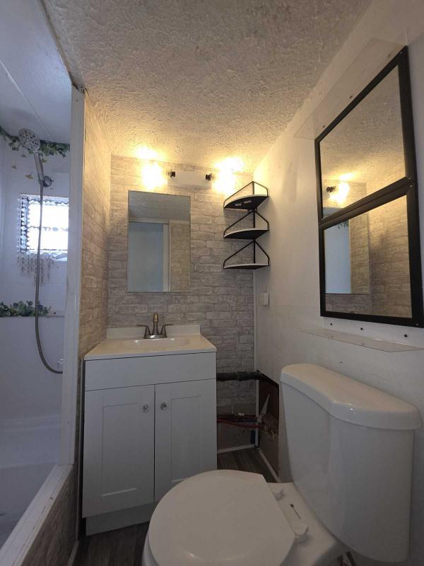 LONW Mobile Home