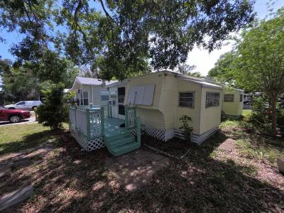 Photo 5 of 29 of home located at 6900 Ulmerton Rd Largo, FL 33771