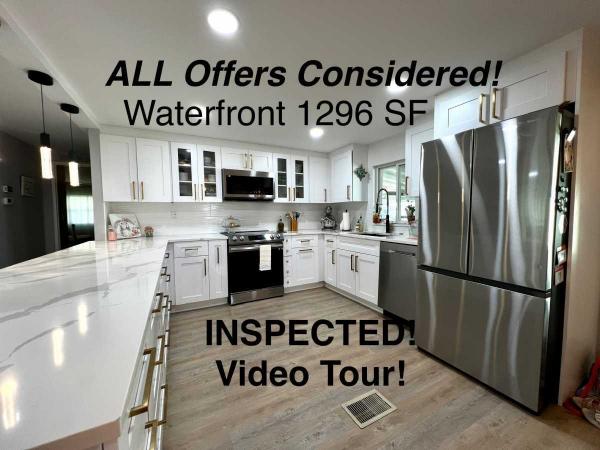 Photo 1 of 2 of home located at 7711 Lakeshore Dr Ellenton, FL 34222