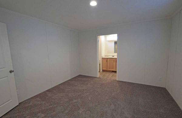 2024 Commodore Manufactured Home