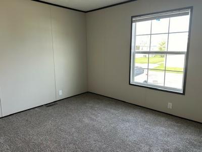 Photo 5 of 11 of home located at 1299 Briarwood Monroe, MI 48161