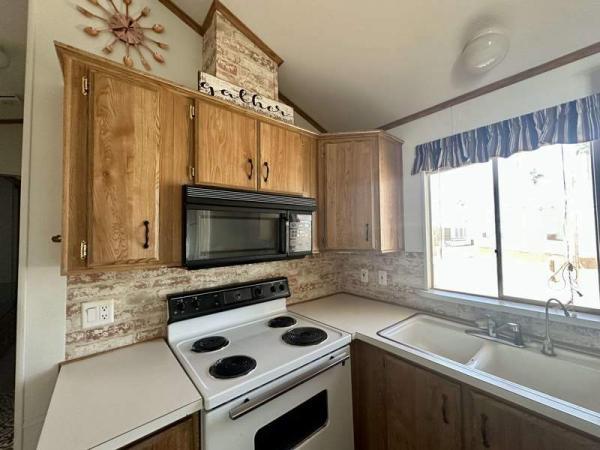 1993 Cavco Manufactured Home