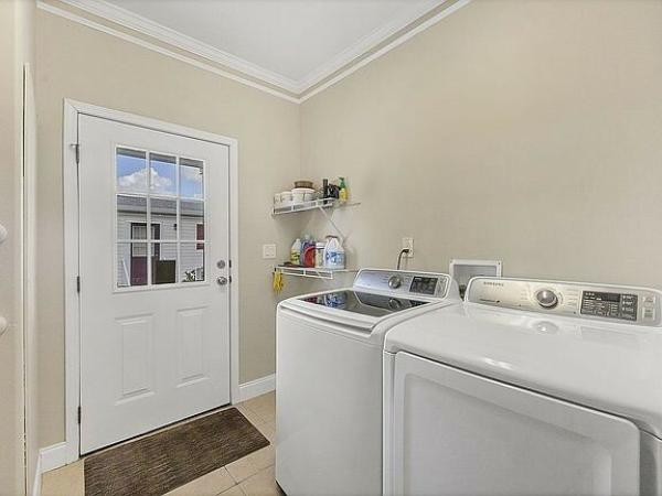 2006 Palm Harbor PH0616409AFL/BFL Mobile Home