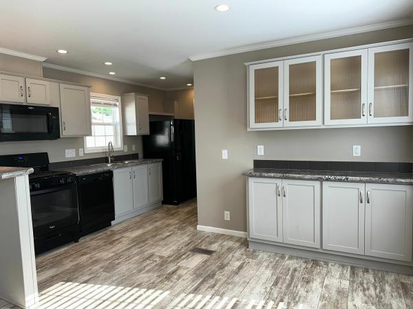 2019 Champion Dutch Diamond II Mobile Home