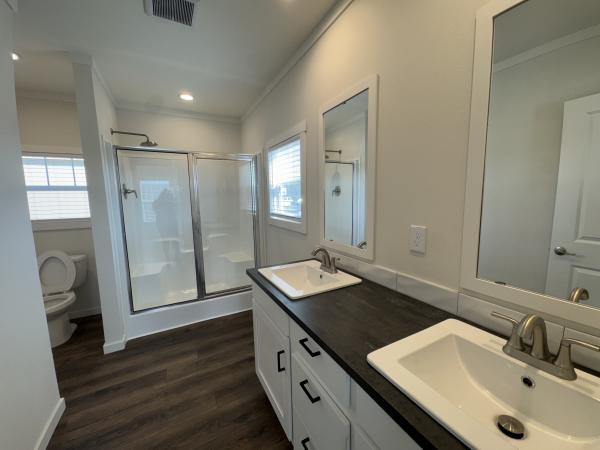 2025 Clayton 32DEV28563A (4br) Mobile Home