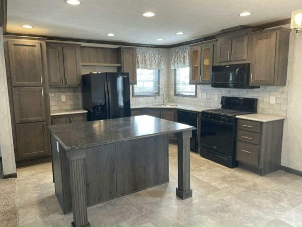 2025 Eagle River - Leola Seneca Mobile Home