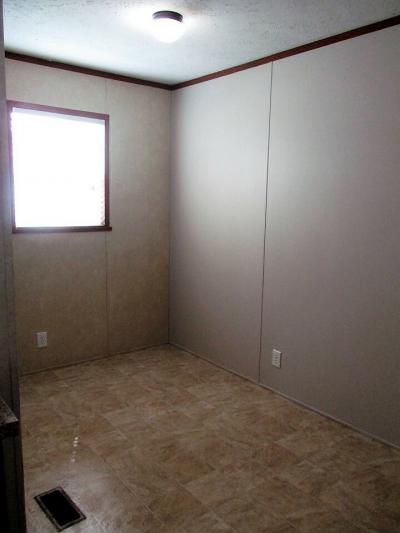 Photo 4 of 5 of home located at 343 Roxbury Park Goshen, IN 46526