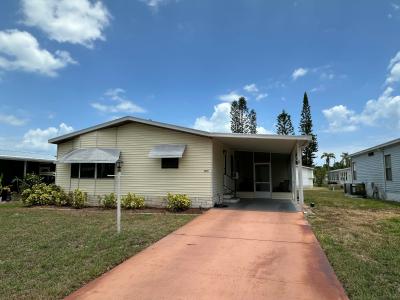 Photo 2 of 16 of home located at 3620 West Derry Drive Sebastian, FL 32958