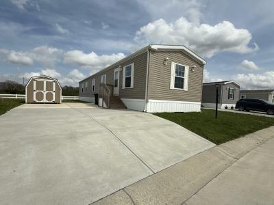 Mobile Home at 4604 S. Clubhouse Rd. Muncie, IN 47302