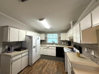 Photo 3 of 15 of home located at 5610 SW 57th St. Ocala, FL 34474