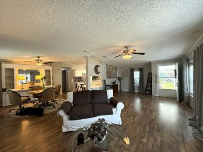 Photo 5 of 15 of home located at 5610 SW 57th St. Ocala, FL 34474