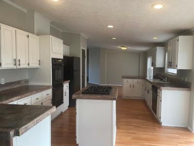Photo 4 of 7 of home located at 989 Andria Court Flint, MI 48506
