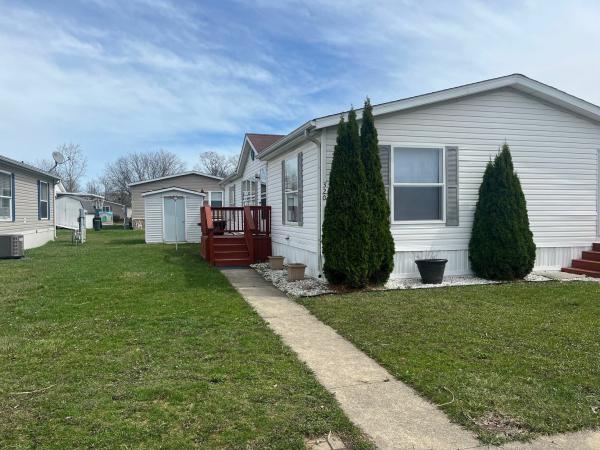 2000 Four Seasons 320 DAP1676H32089  Home