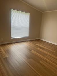 2000 Four Seasons 320 DAP1676H32089  Home