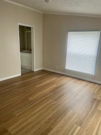 2000 Four Seasons 320 DAP1676H32089  Home