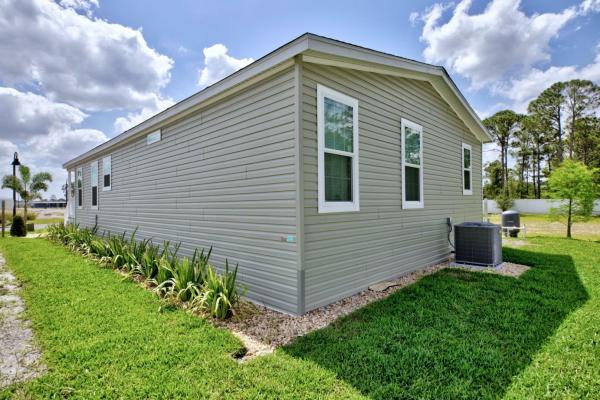 2025 Champion 26 HOMCS-HC4522B  Home