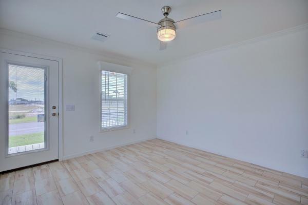 2025 Champion 26 HOMCS-HC4522B  Home