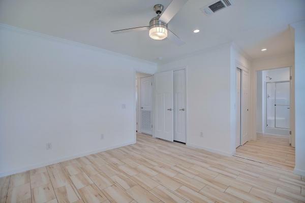 2025 Champion 26 HOMCS-HC4522B  Home