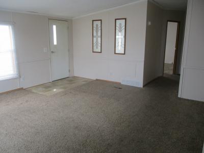 Photo 4 of 9 of home located at 4245 W. Jolly Rd. Lot #279 Lansing, MI 48911