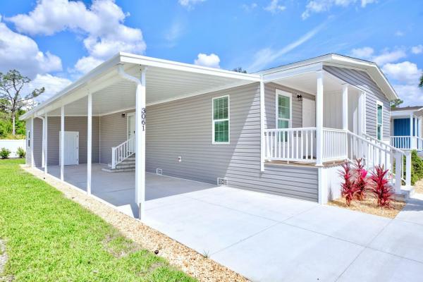 Photo 1 of 2 of home located at 3061 Bellini Drive Sebring, FL 33872