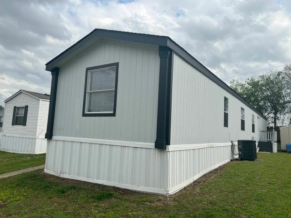 Photo 1 of 2 of home located at 5614 Shoreline Circle S #40 Fort Worth, TX 76119